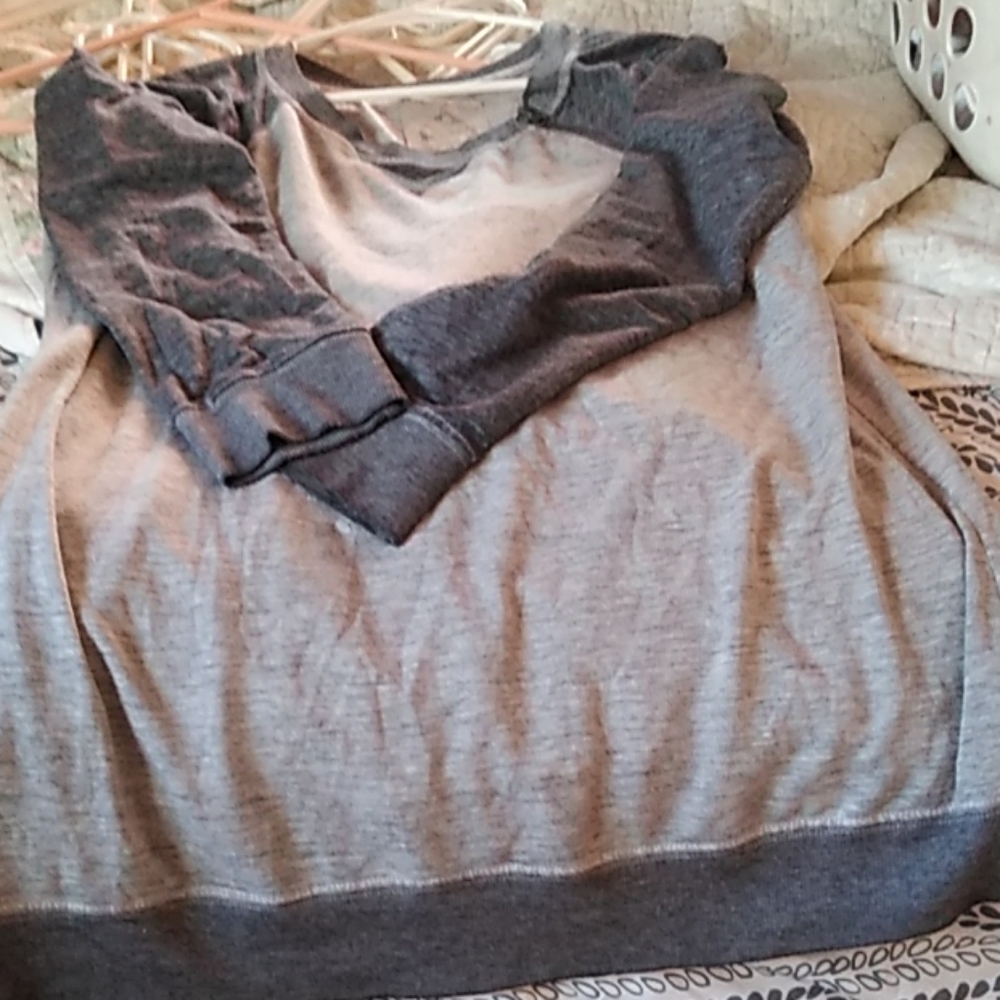 Sweat shirt
